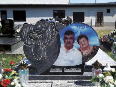 Lápida de vidrio con garantía de durabilidad del color de 100 años en exteriores