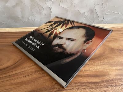 Fotografía para tumba en un soporte