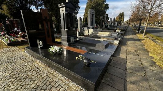 Linterna con rostro en acero Corten