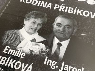 Placa de vidrio para columbario con fotografía de la pareja