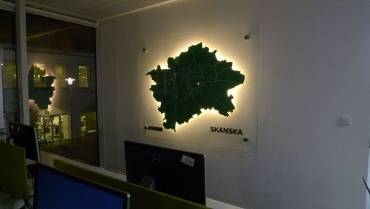 Mapa magnética de vidrio con iluminación trasera